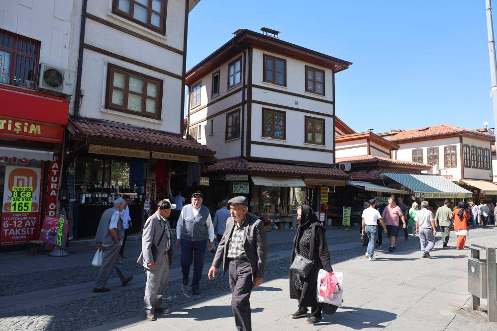 Konya’nın tarihi çarşısındaki bu sokağa giren şaşıp kalıyor 3